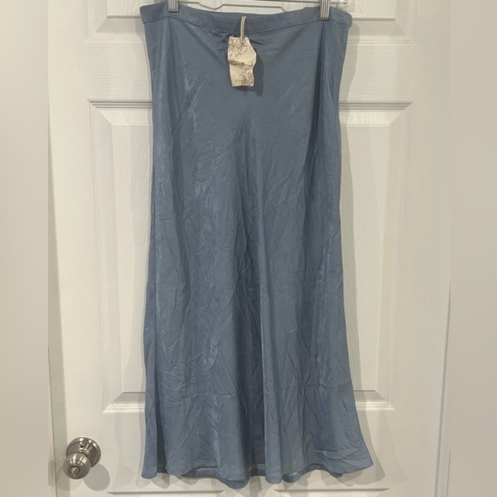 Hem & Thread Midi skirt NWT